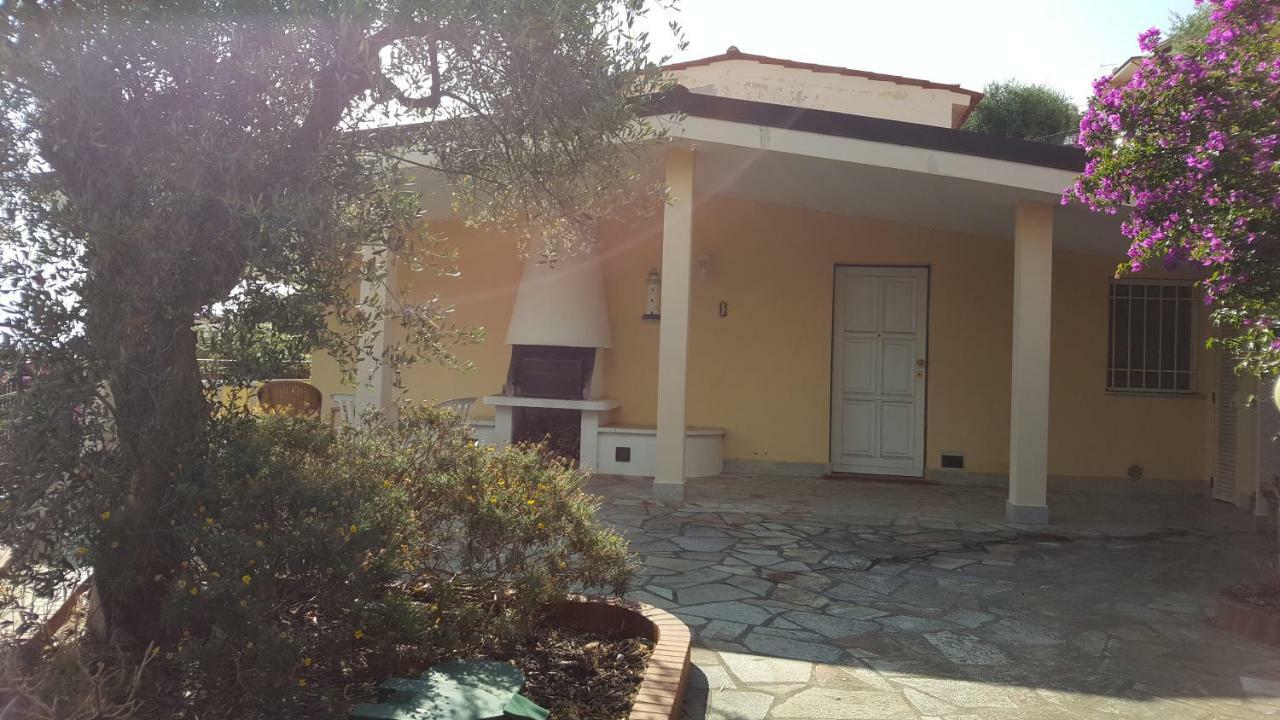 Villa Jone Diano Marina Bagian luar foto